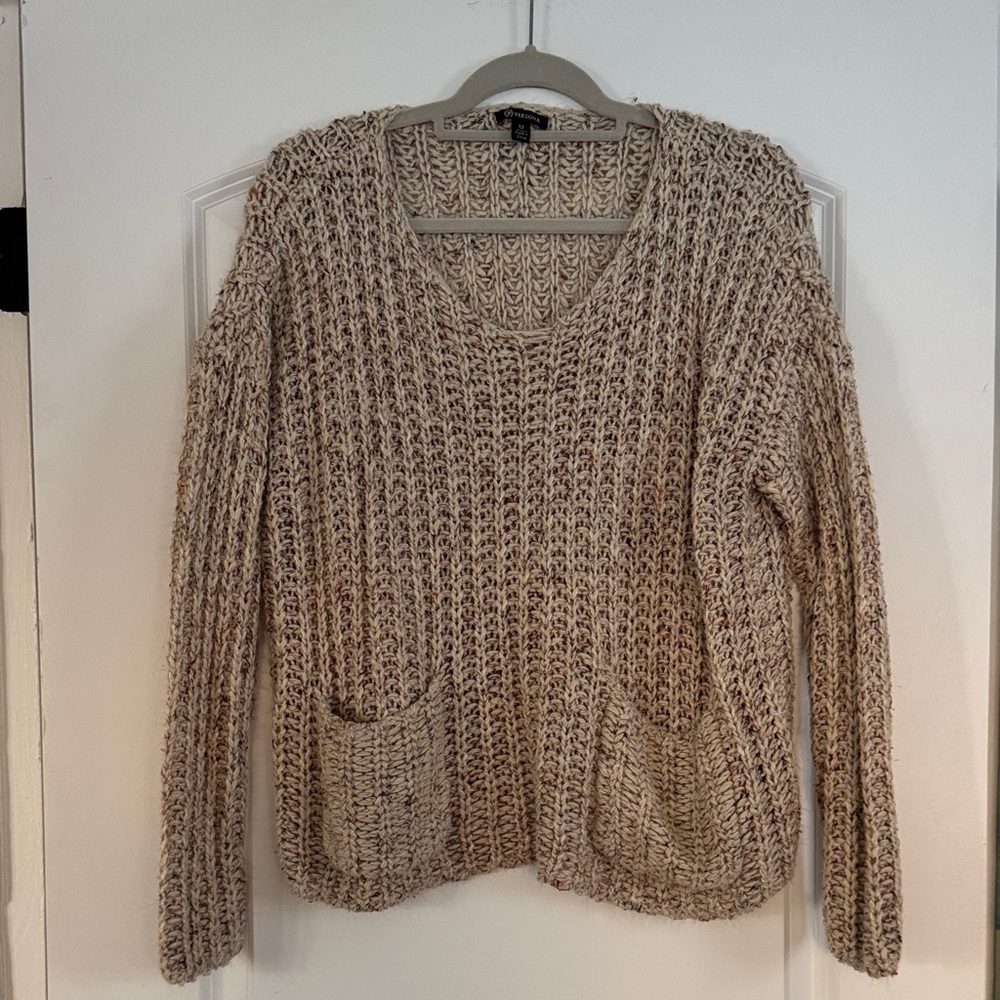Versona Textured V-Neck Sweater - Cream